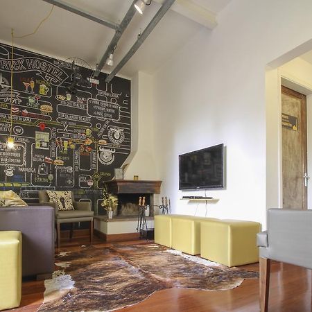 Brick Hostel Porto Alegre Bagian luar foto