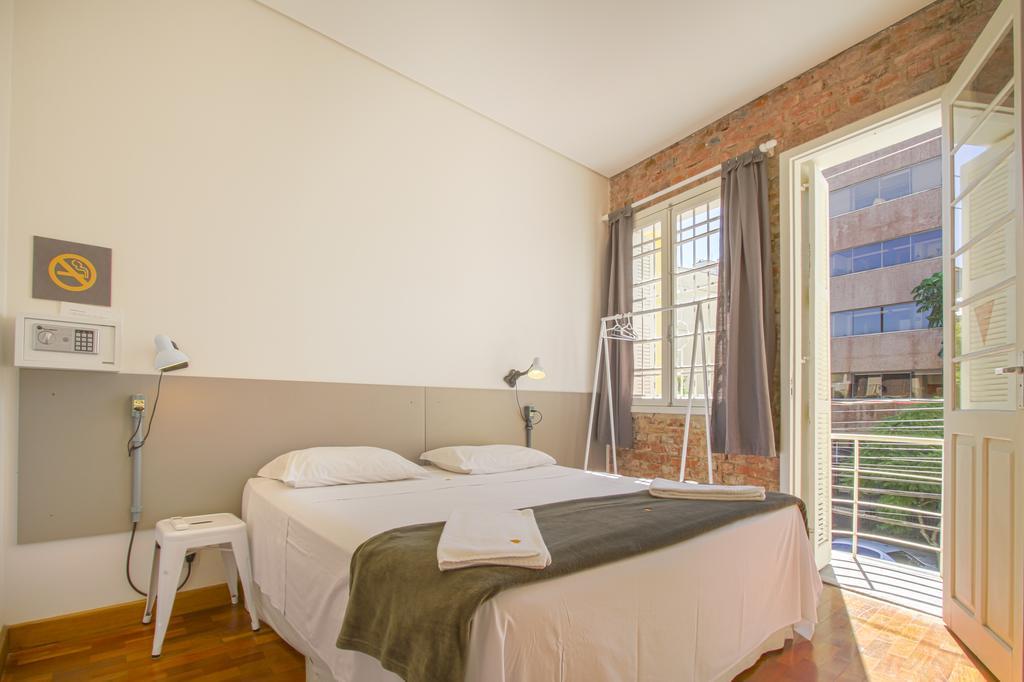 Brick Hostel Porto Alegre Bagian luar foto