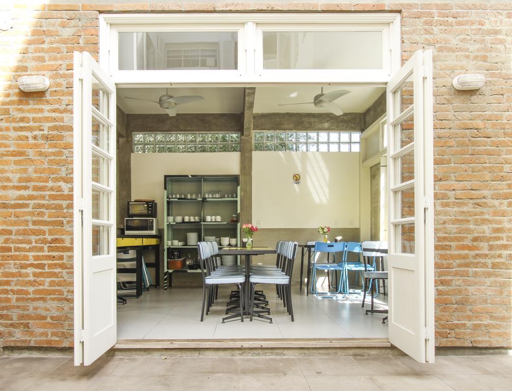 Brick Hostel Porto Alegre Bagian luar foto
