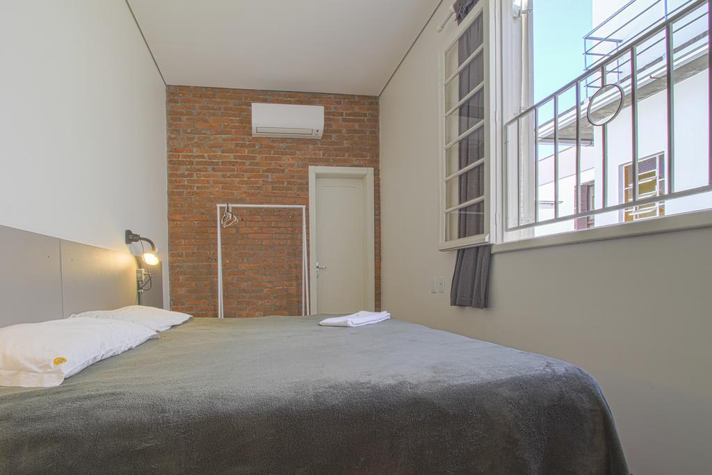 Brick Hostel Porto Alegre Ruang foto