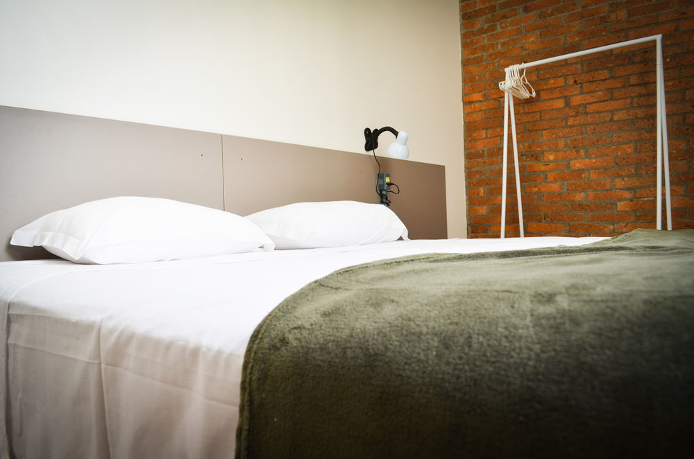 Brick Hostel Porto Alegre Bagian luar foto